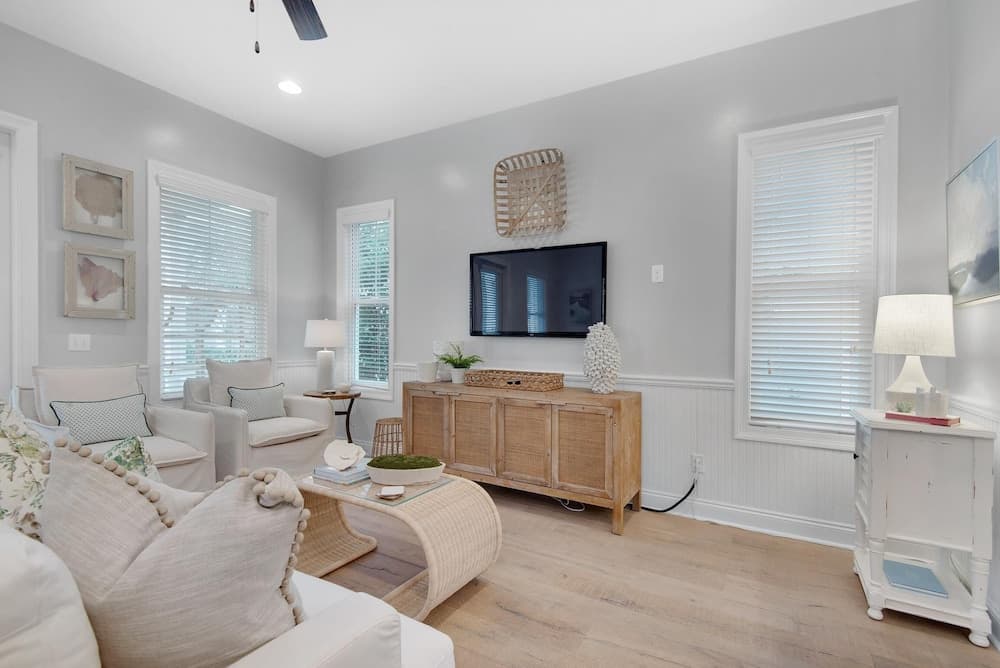 Dock Holiday - Image 4