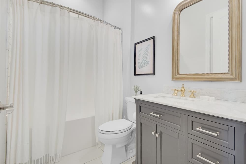 Dock Holiday - Image 9