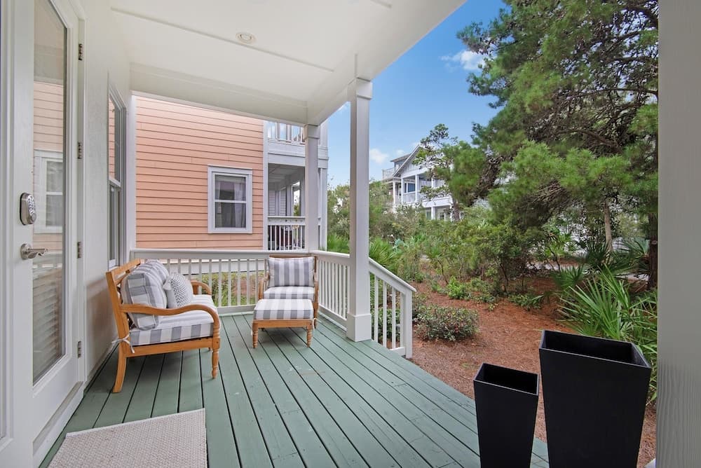 Dock Holiday - Image 2