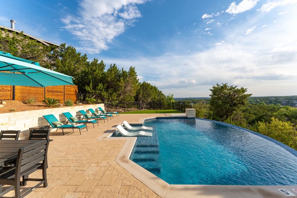 Taking in the View House - Image 36