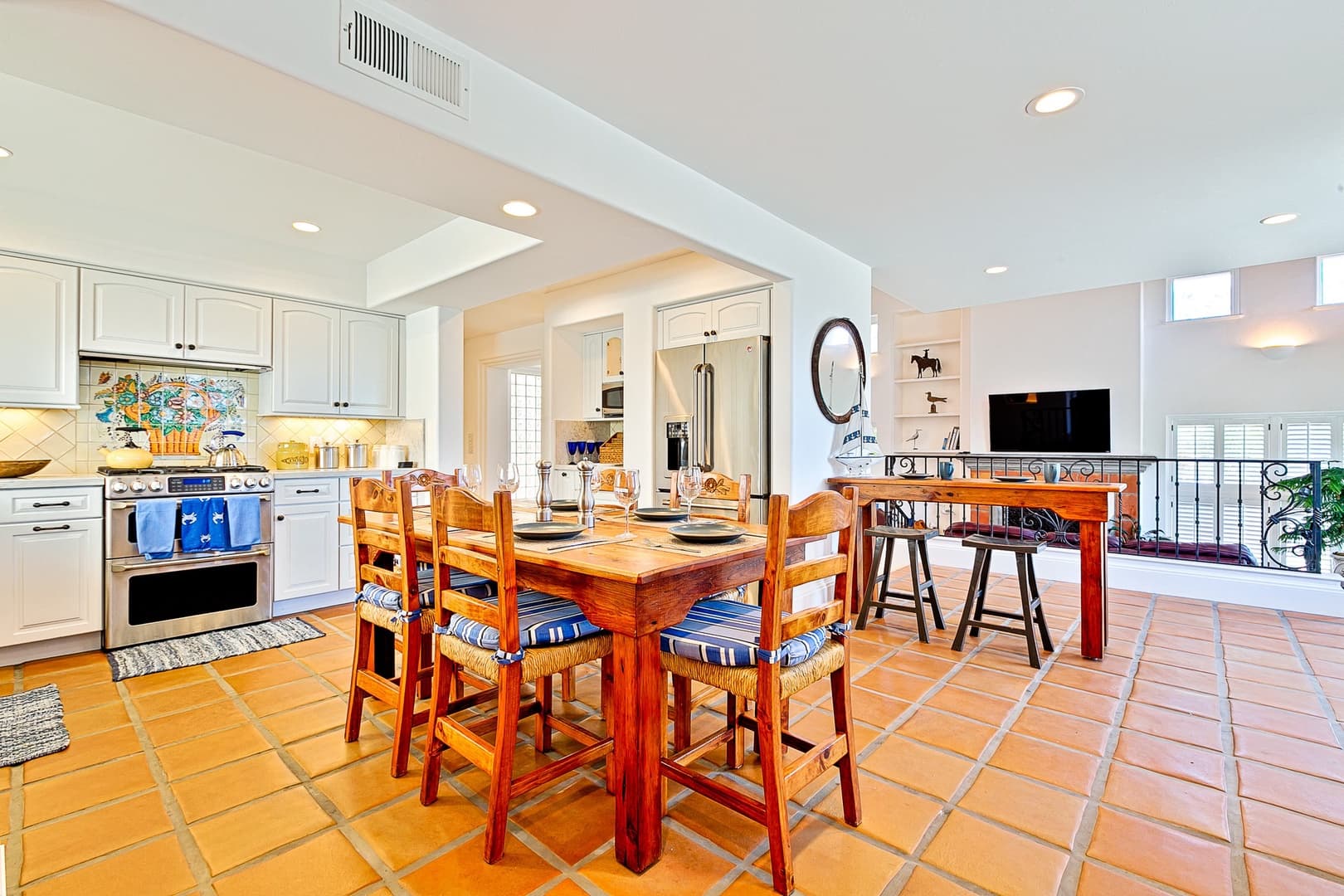 Spanish Palms Home - Image 4