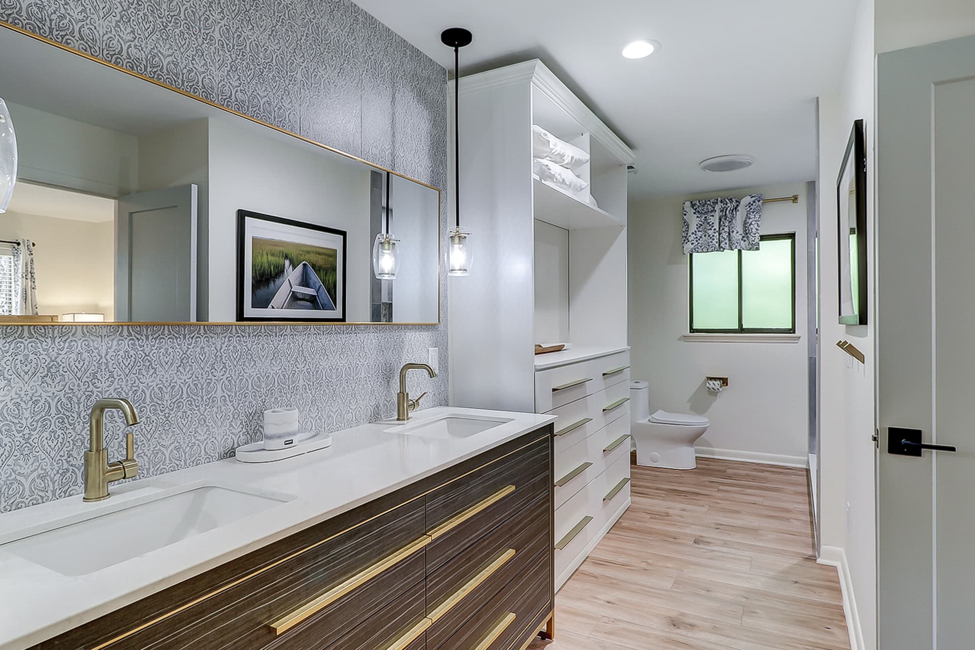 Sunny Daze - Image 18