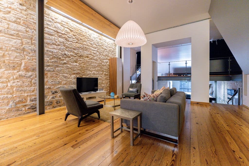 Loft On Congress Home - Image 15