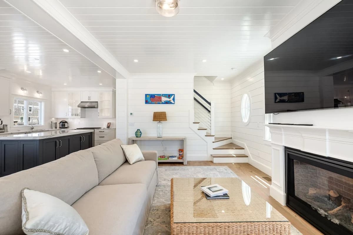 Mayflower Sands - Image 4