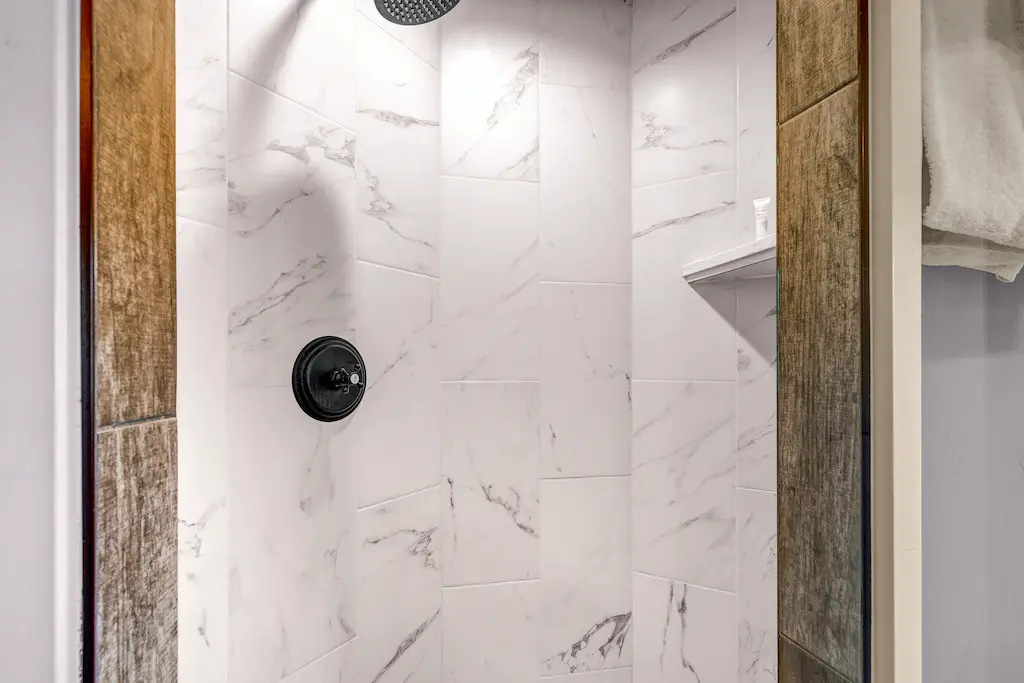 Alpine Retreat Home - Image 17