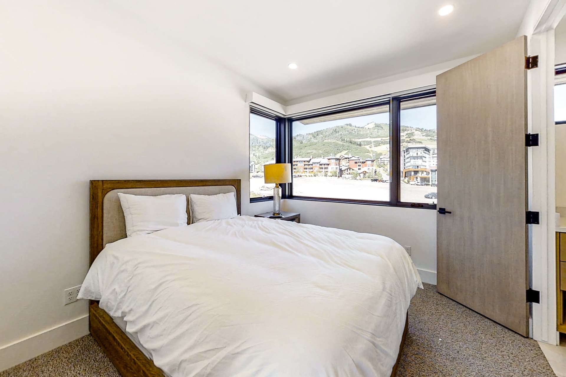 Ridgeline Oasis Place - Image 18