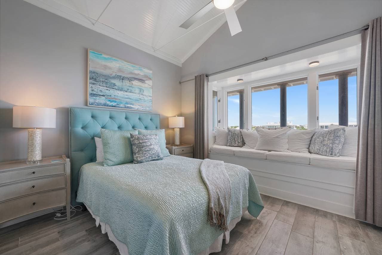 Above The Crowd Home - Image 13