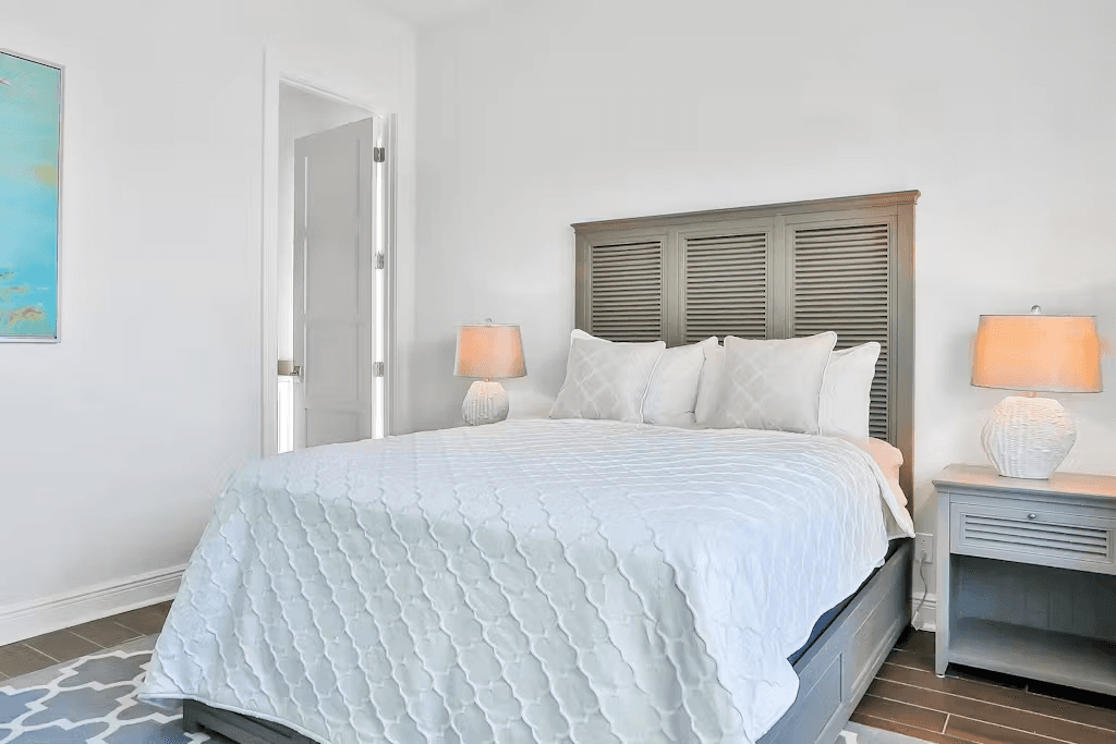 Island Estate Waterfront Villa - Image 15