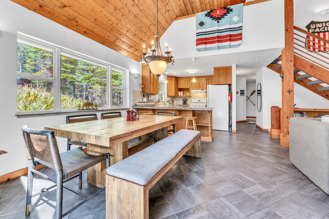 Serene Forest Retreat - Image 5