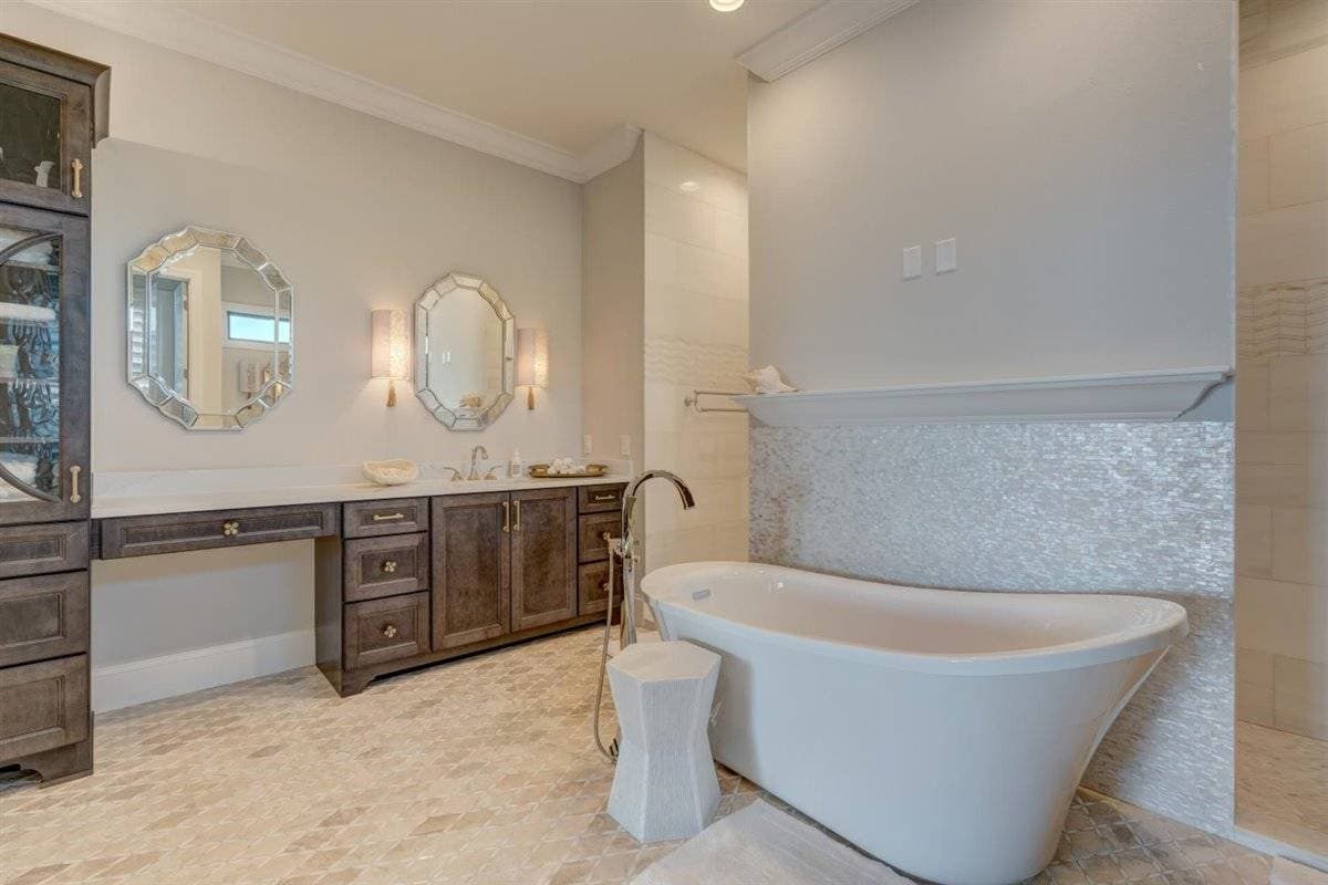 Bayside Paradise Mansion - Image 74