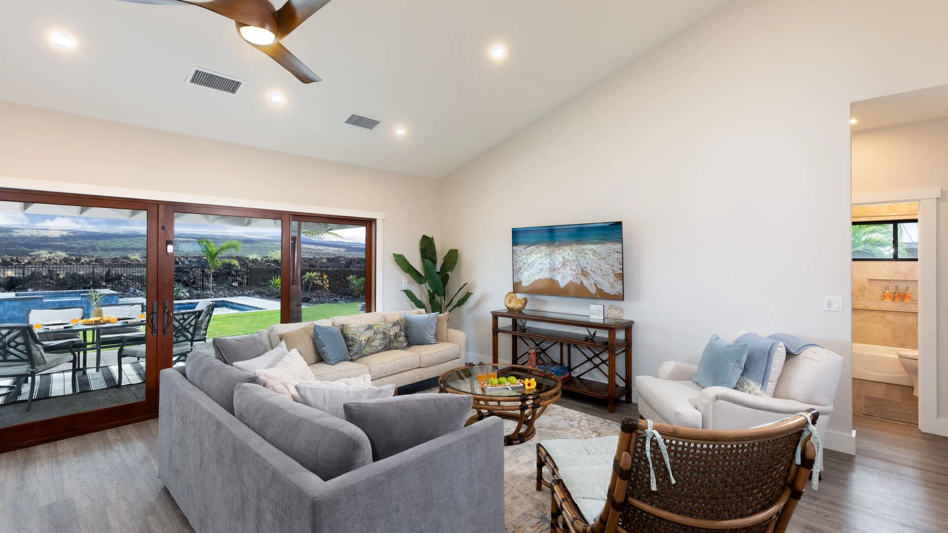 Peaceful Paradise - Image 4