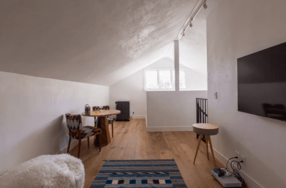 Honeysuckle House - Image 52