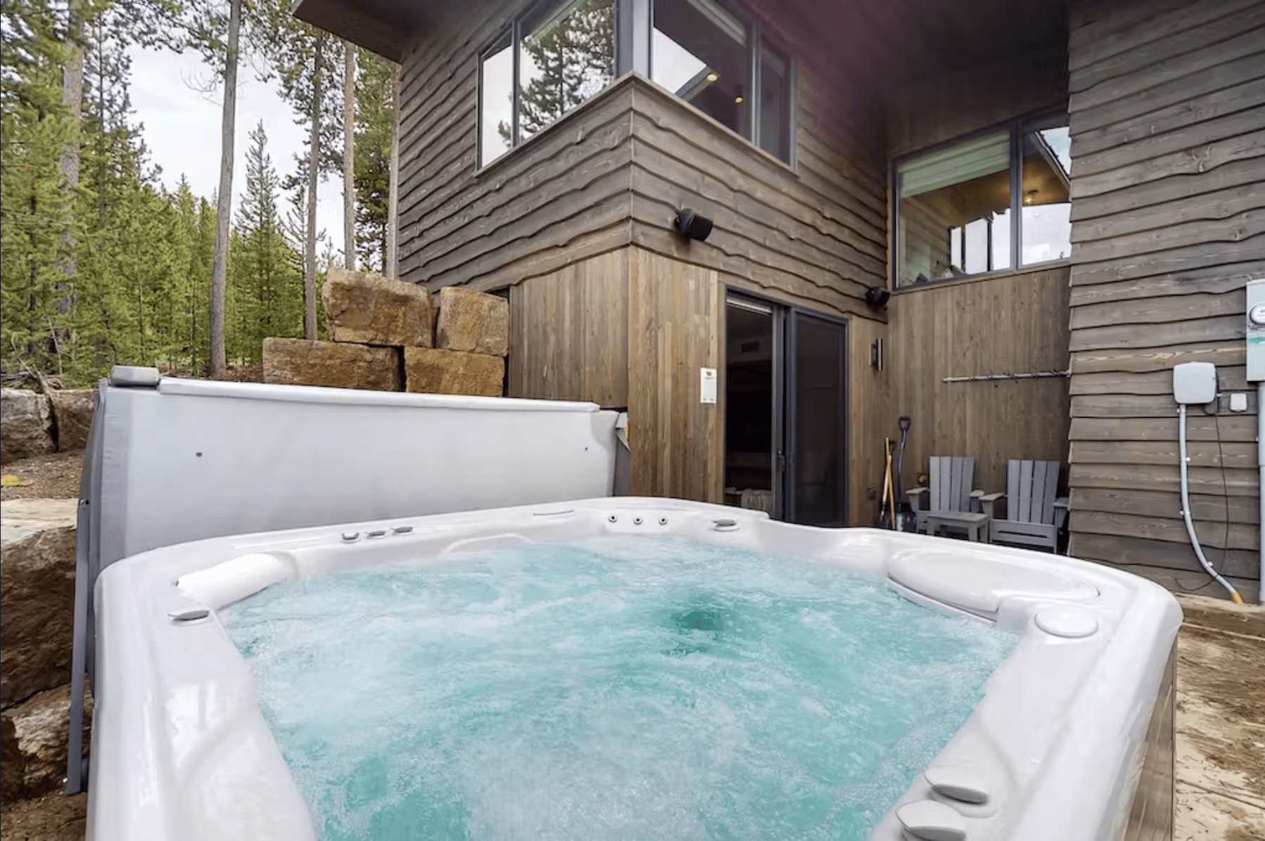 Lake Cabin - Image 34