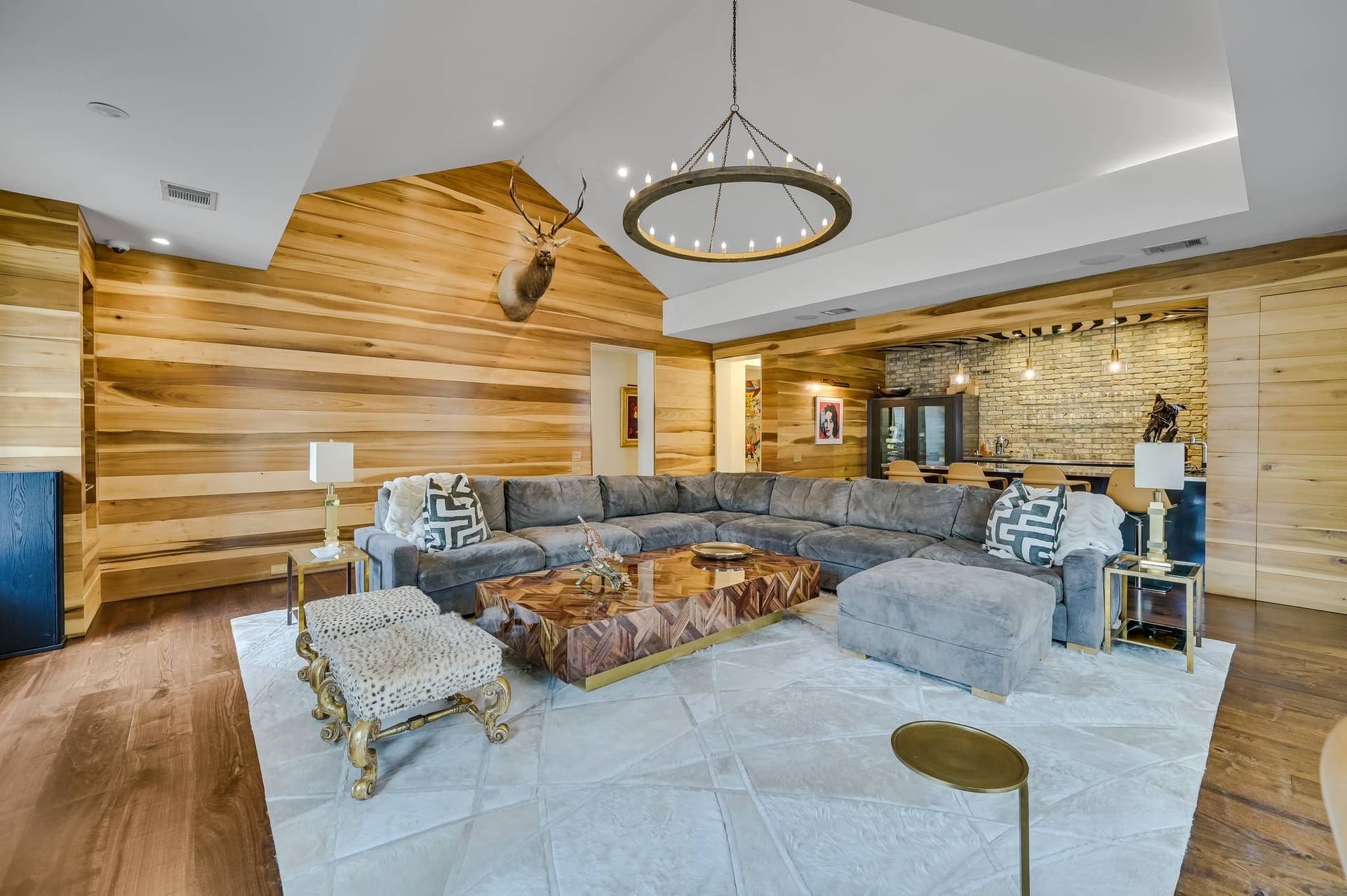 Austin Splendor - Image 17