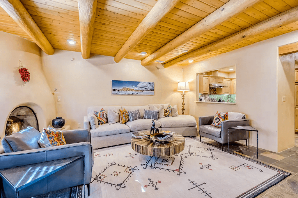 Plaza Home - Image 4