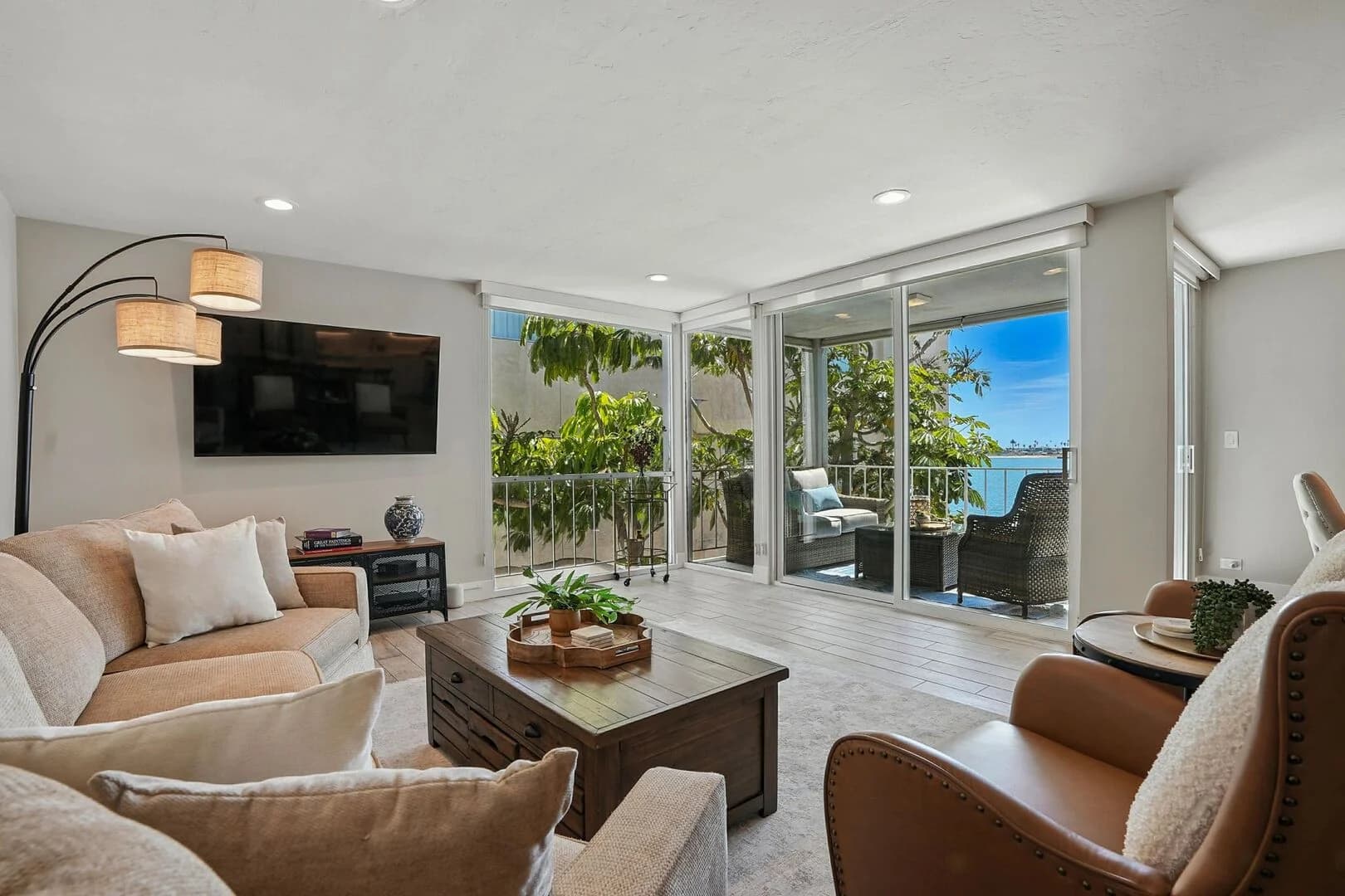 Riviera Bay Dreams - Image 1