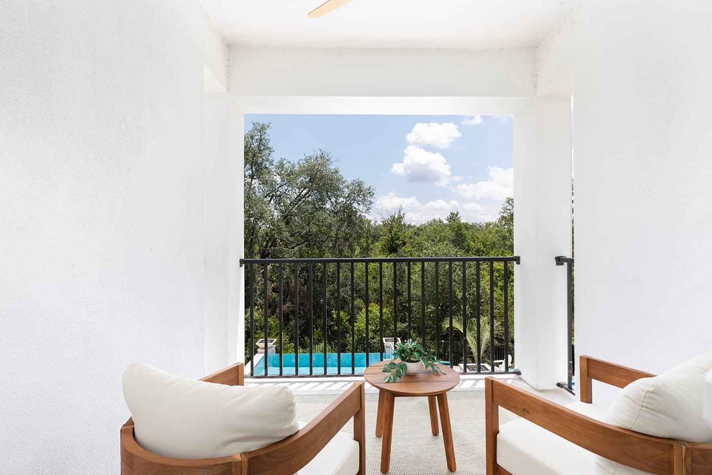 The Glamorous Getaway - Image 55