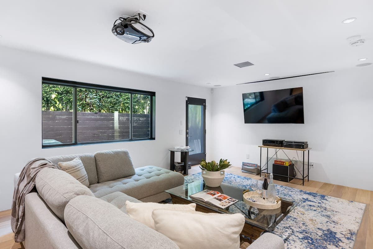 Kings Road - Image 6