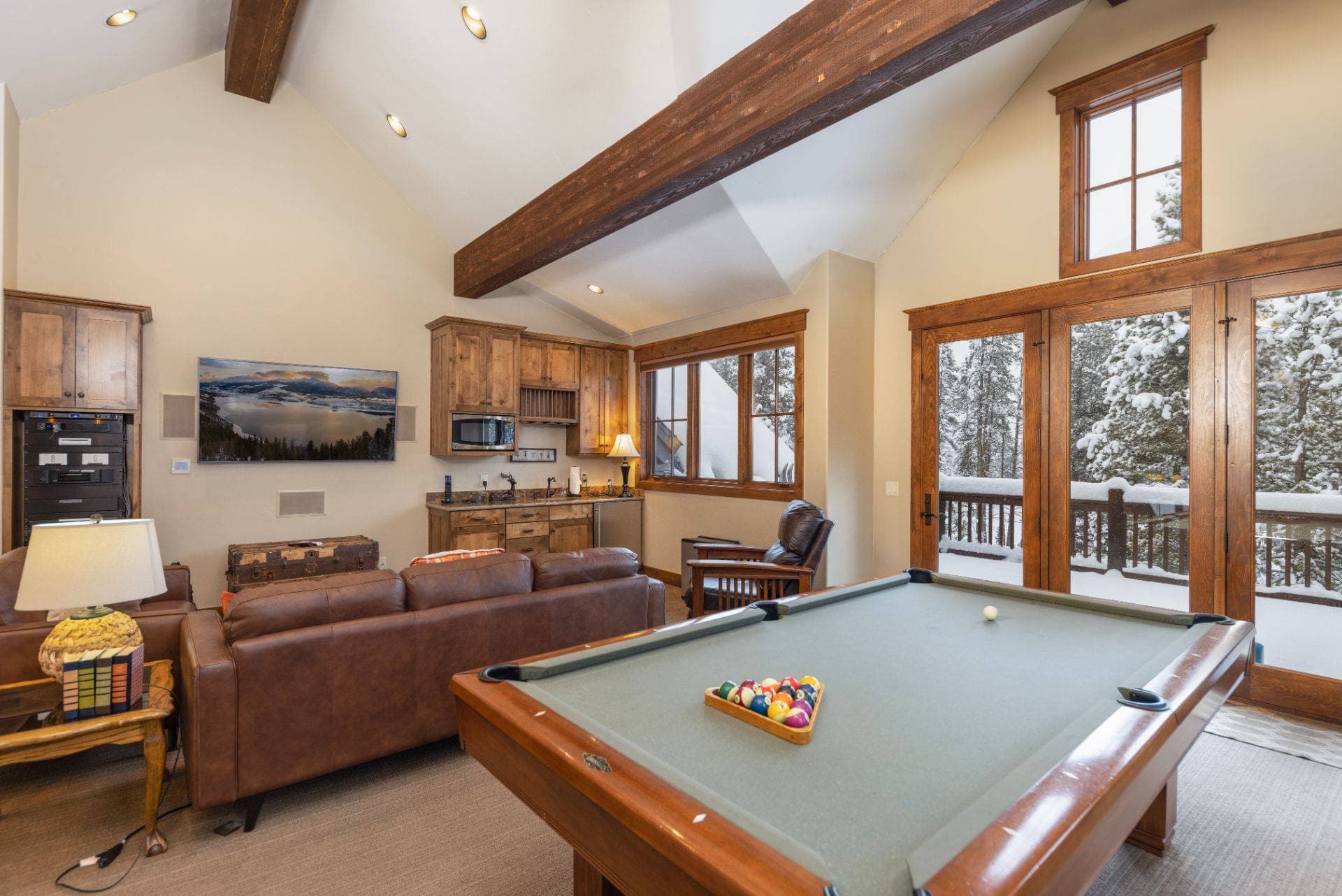 Last Nickel Lodge - Image 9