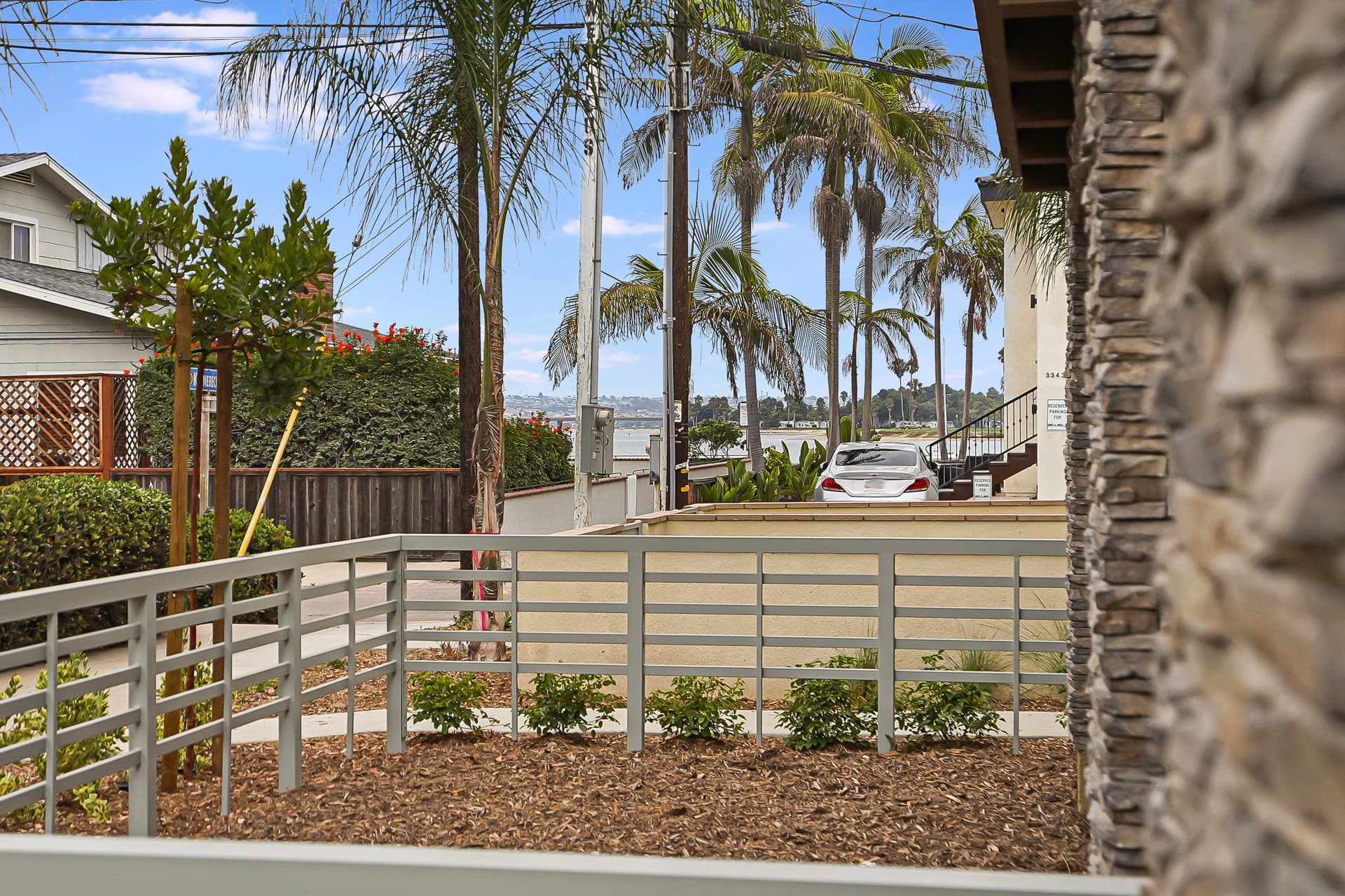 Bayside Cove Getaway - Image 5