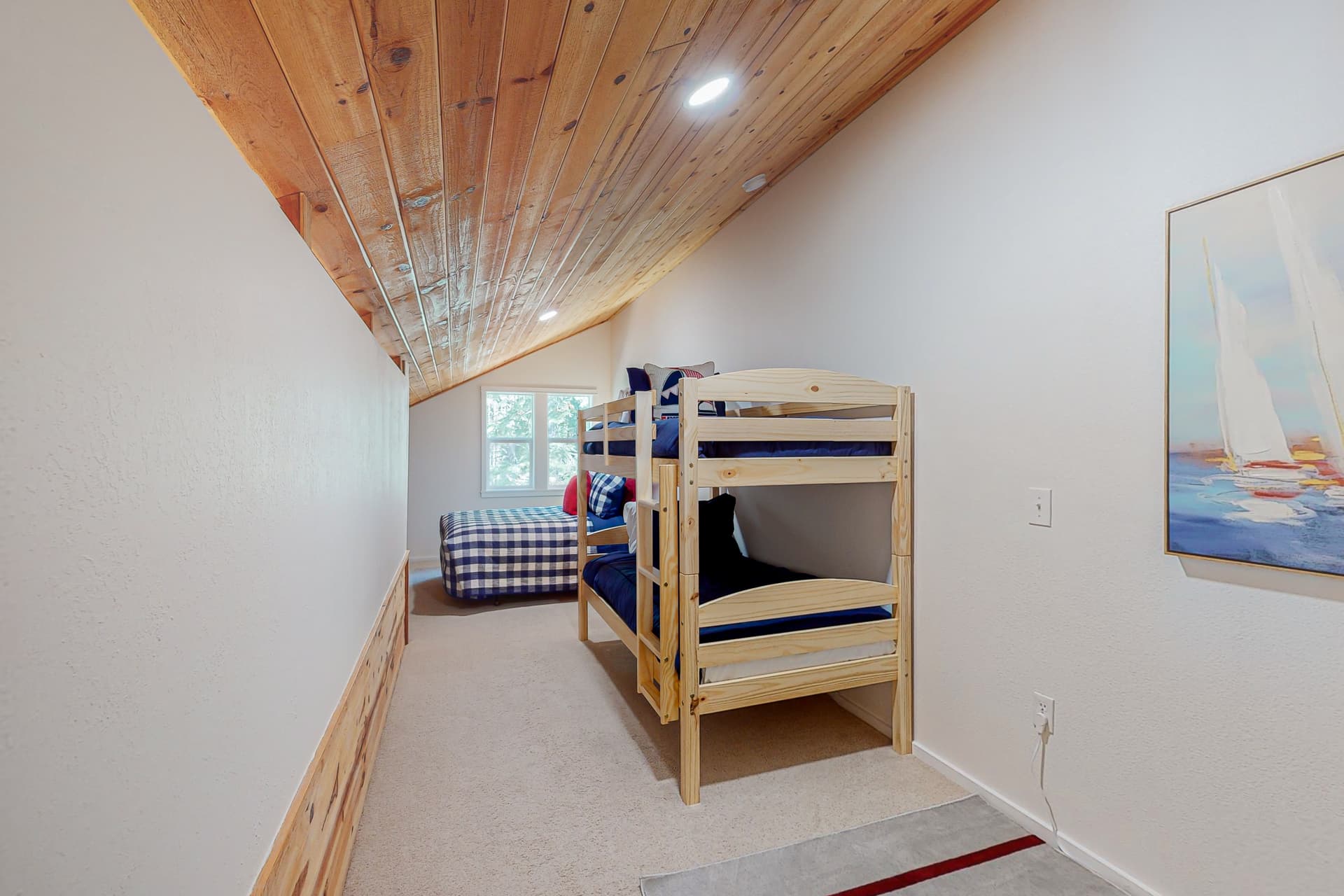 Trout Creek Retreat Home - Image 11