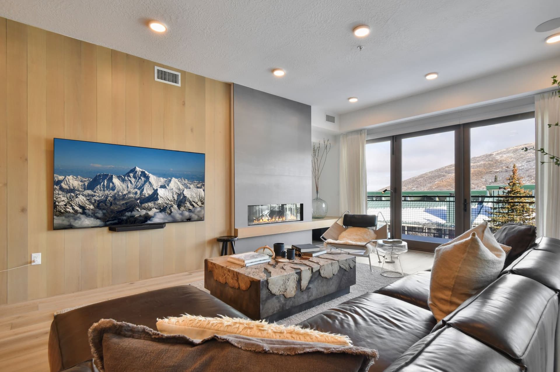 Kings Crown #102C - Image 1