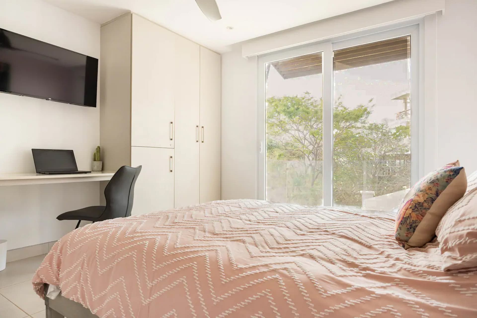 La Vista Home - Image 13