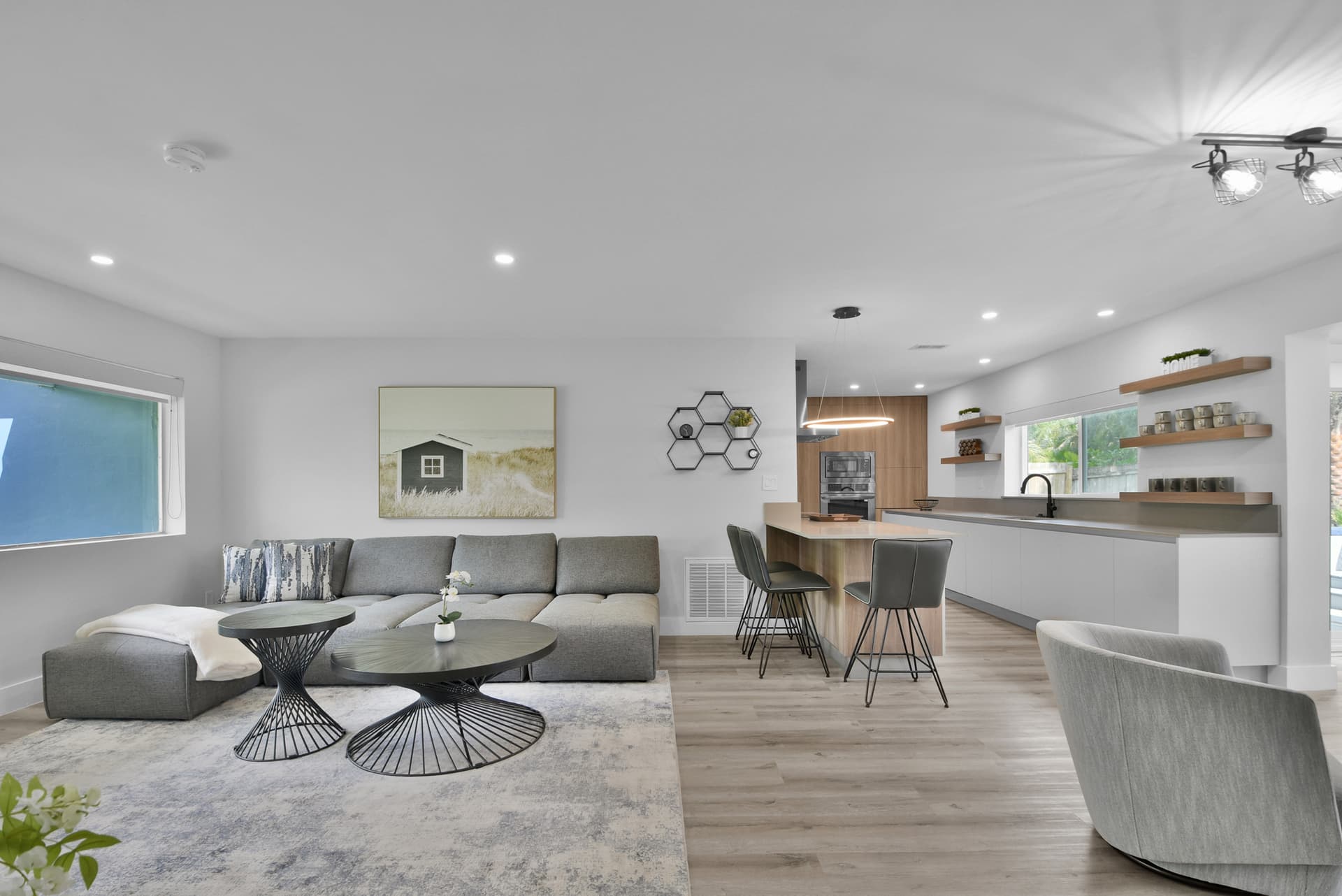 Bluebird House - Image 6