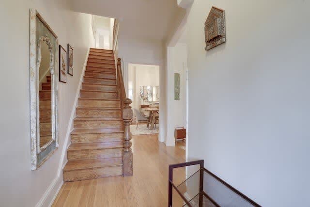 Capitol Comfort - Image 30