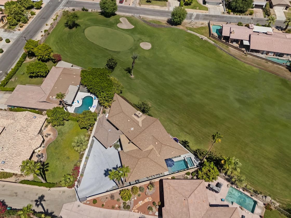 Edgy House - Image 36