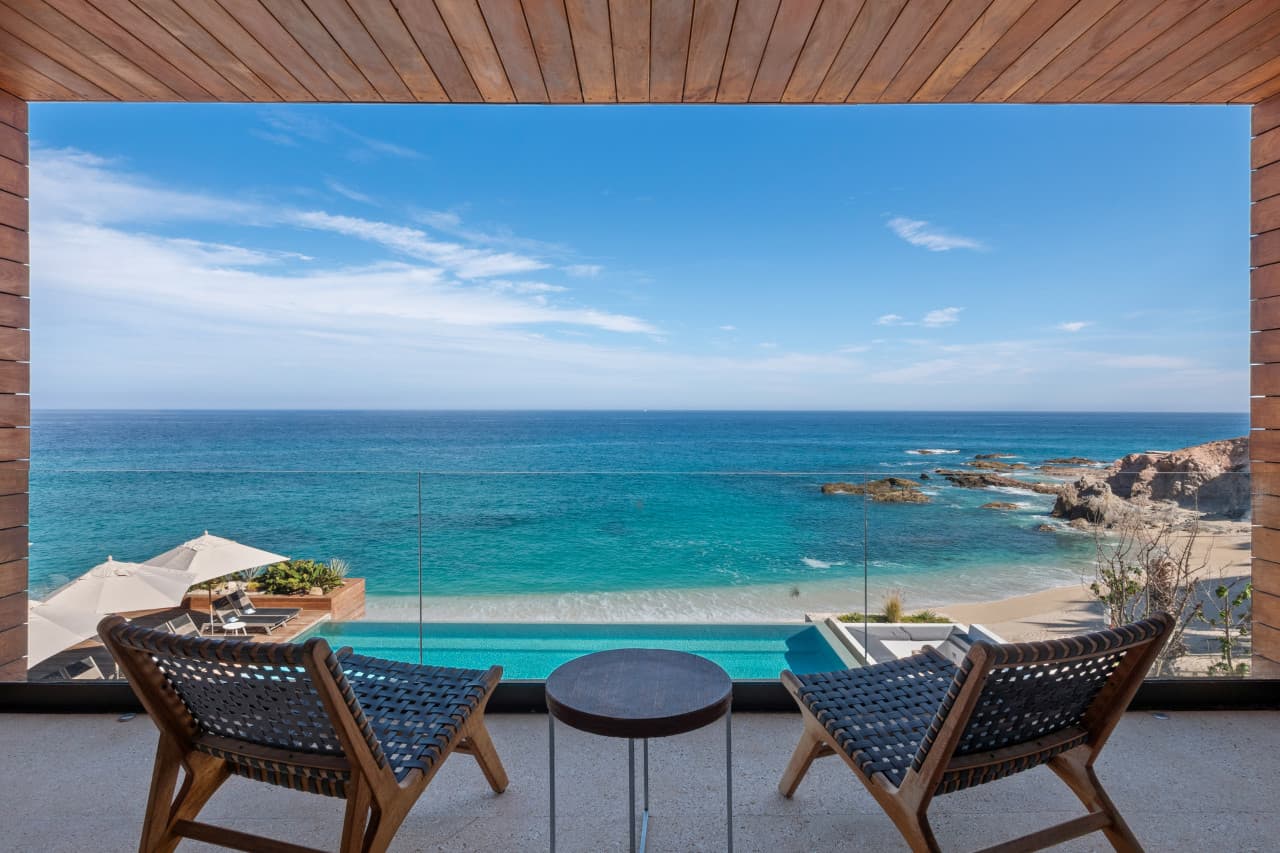 Private Beachfront in Palmilla - Image 39