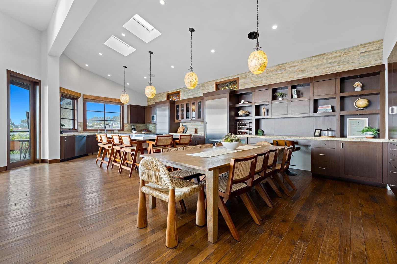 Costa Del Mar - Image 5