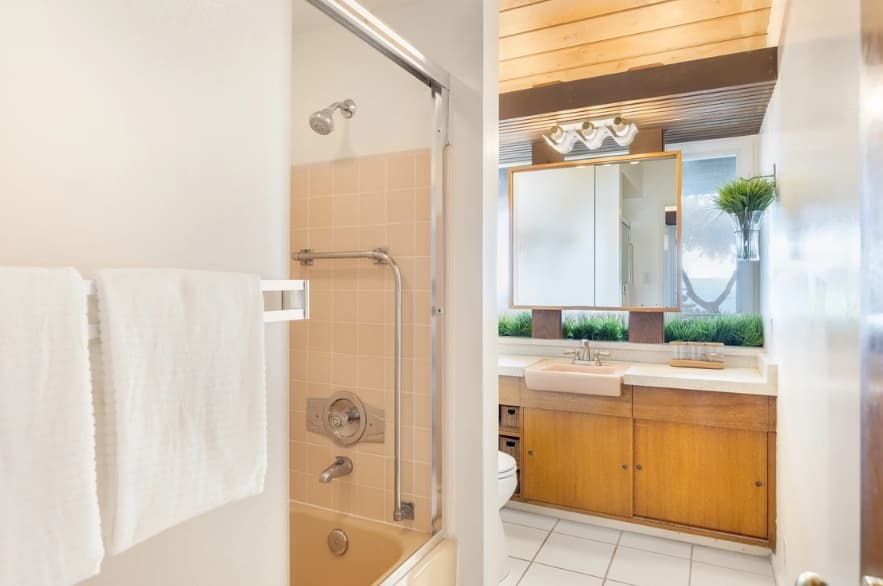 La Jolla Mid-Century - Image 28