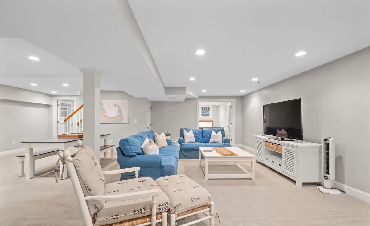 Barefoot Bungalow - Image 23