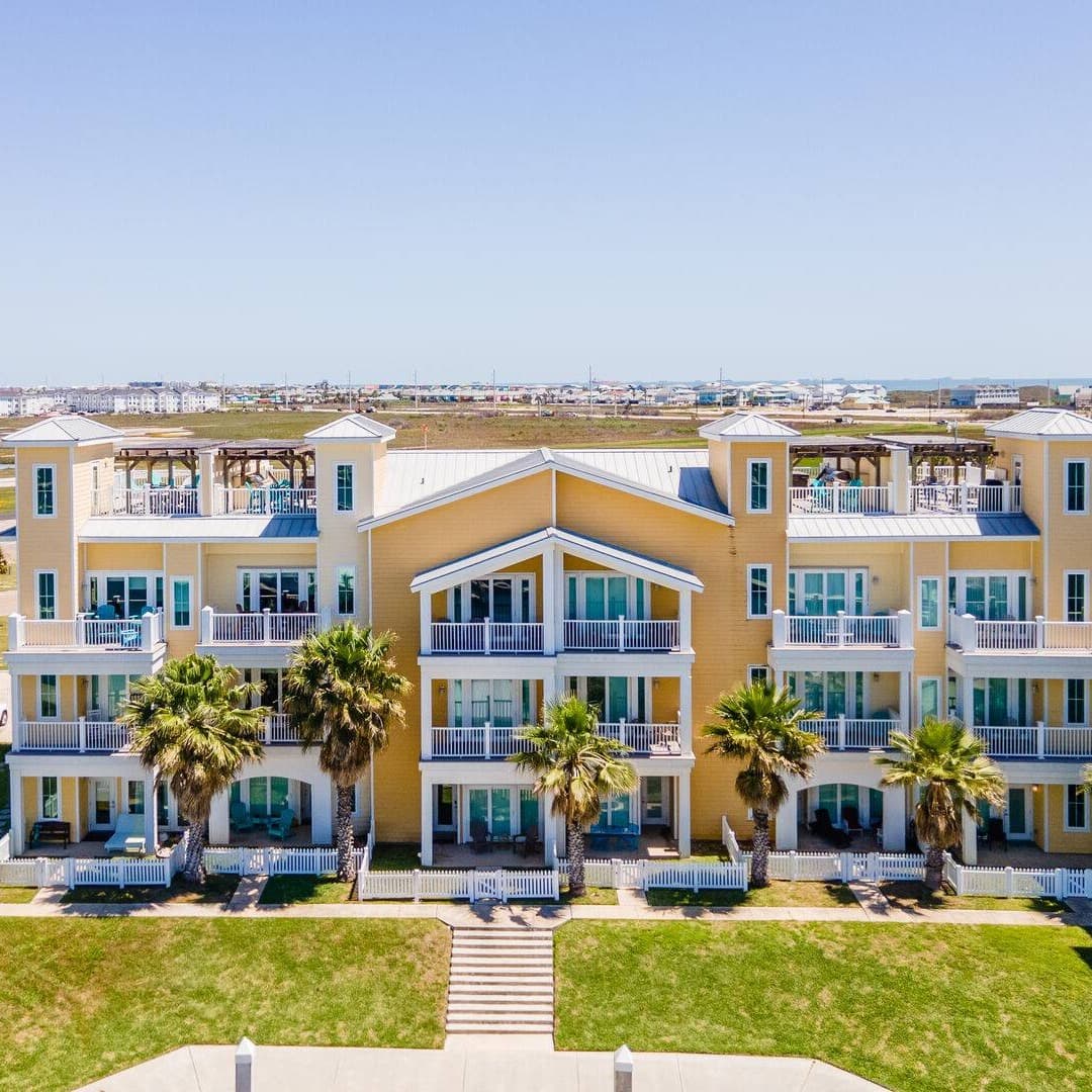 Marina Del Bell - Image 1