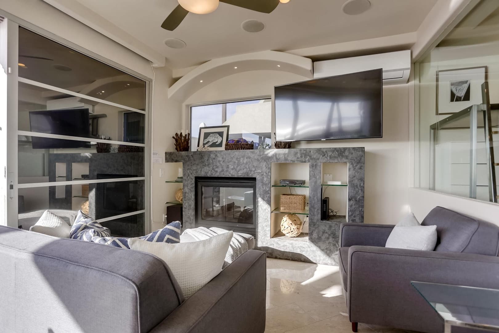 Liquid Blue Home - Image 2