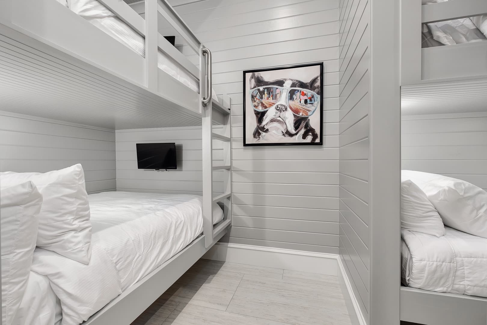 Social Manor - Image 16