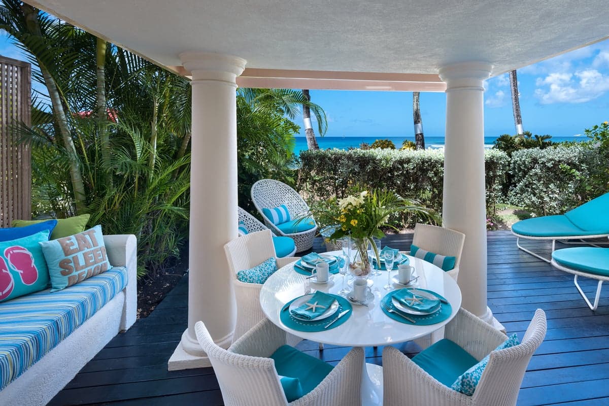 Azure Shore Retreat - Image 3