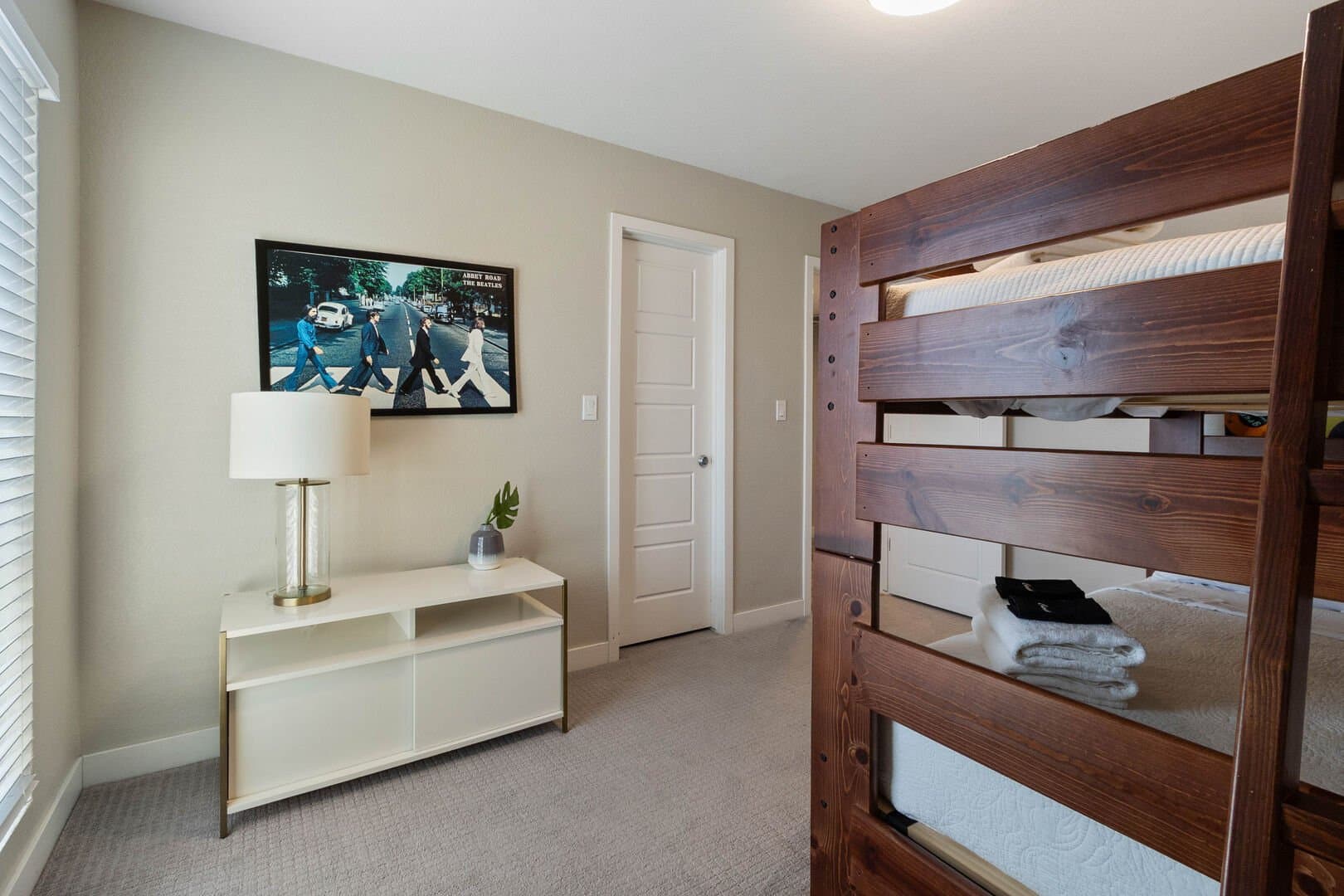 Day Dream - Image 34