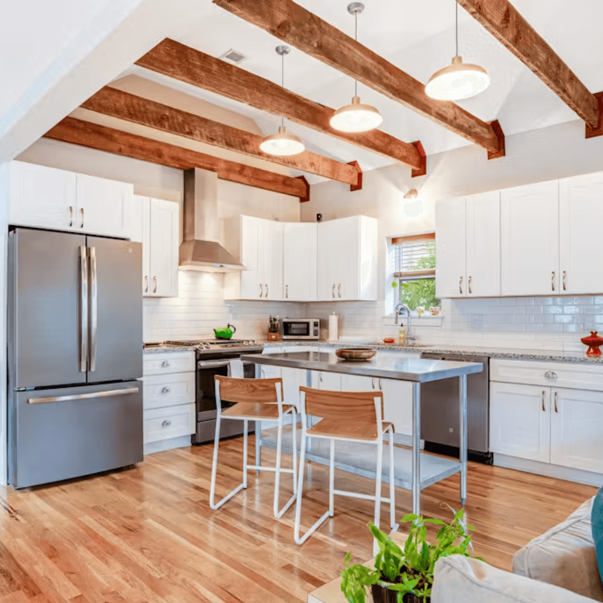 Sleek Cottage - Image 1