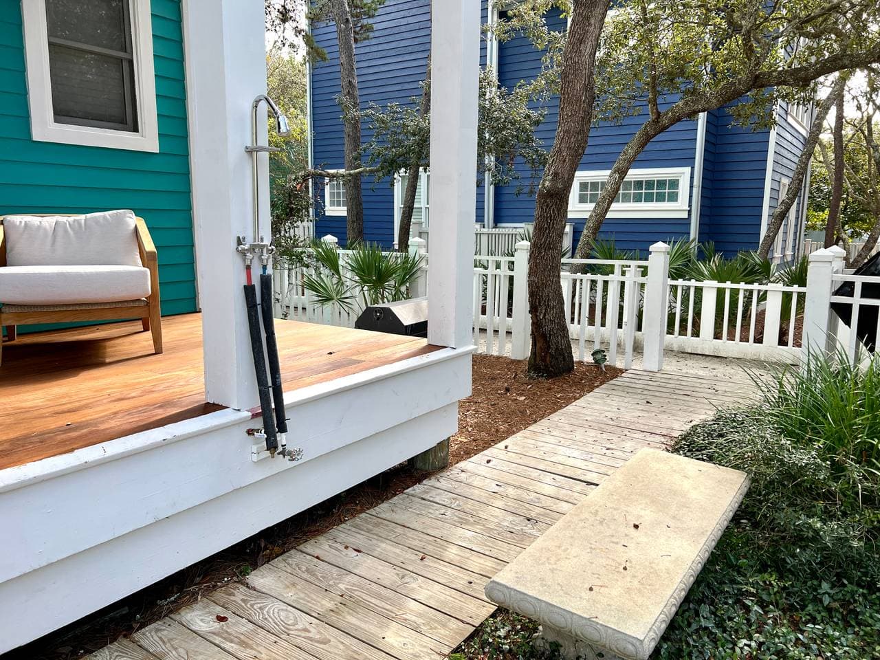 Toes in the Water Home - Image 32