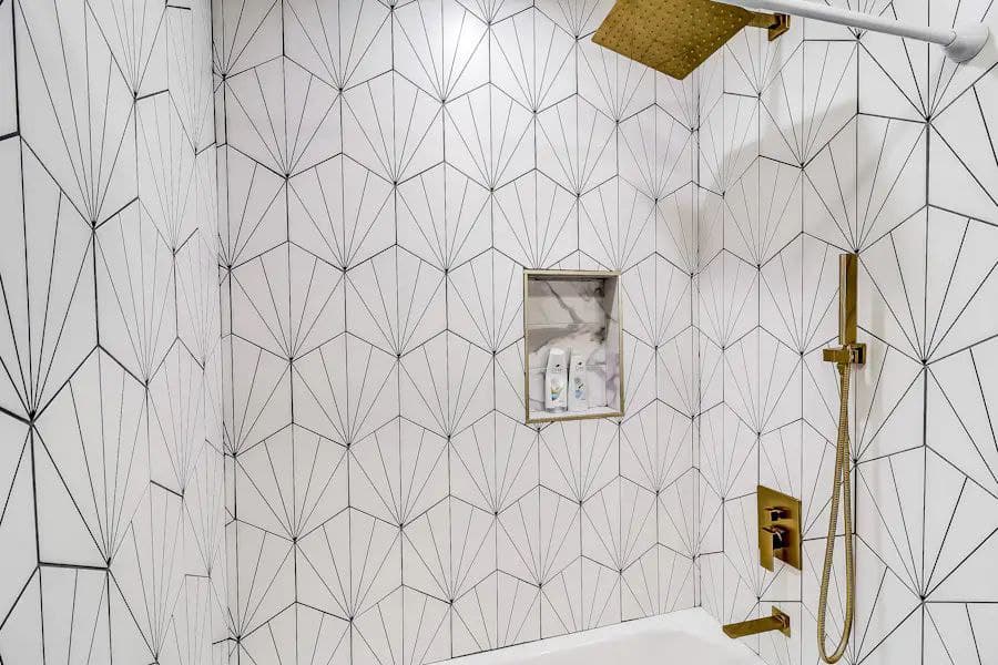 Downtown Charmer - Image 21