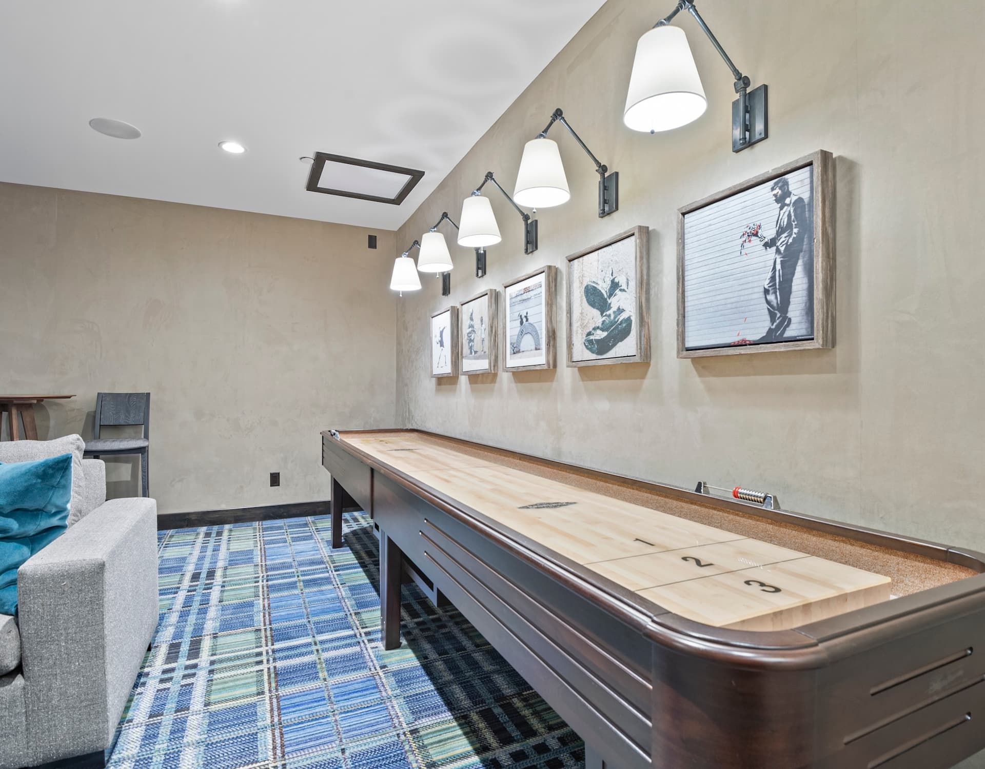 Silver Buck - Image 10