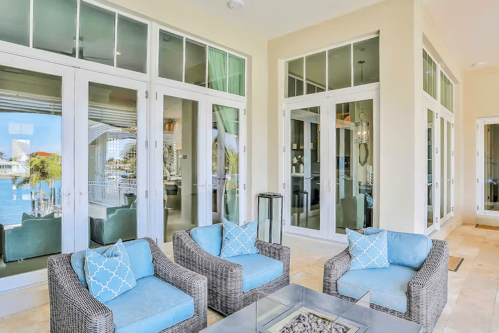 Island Estate Waterfront Villa - Image 32