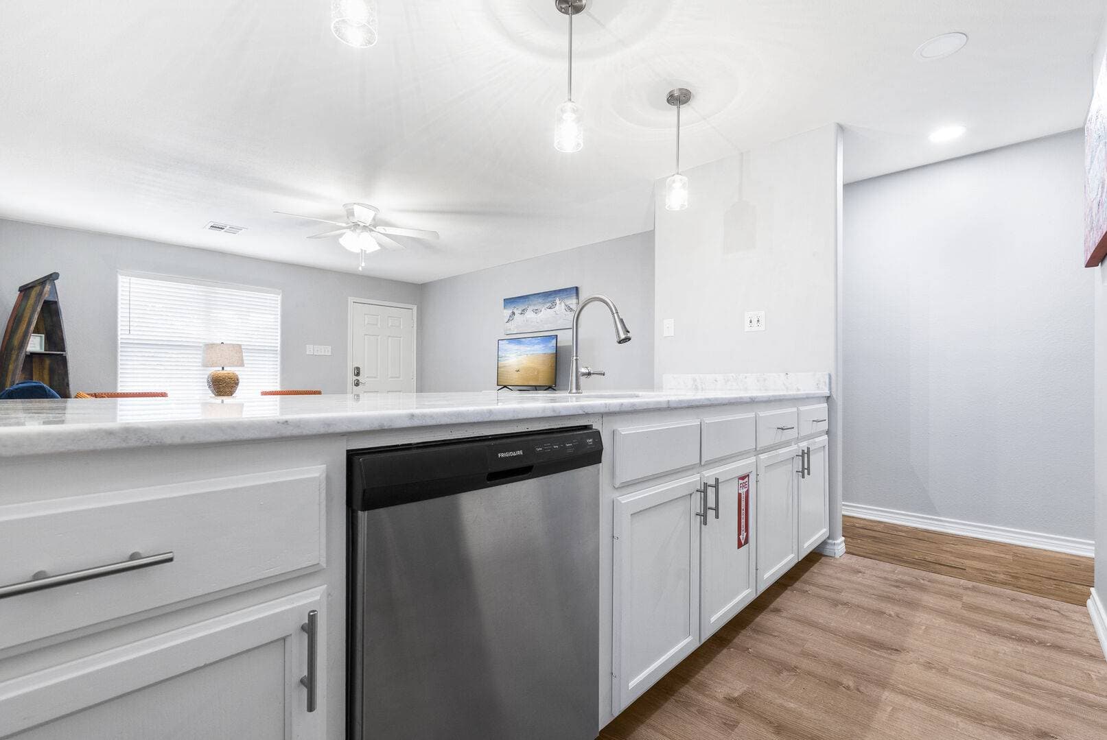 Wave on Wave Place - Image 11