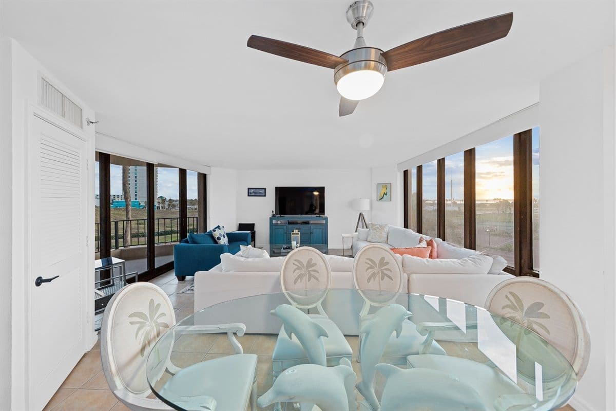 Bridgepoint Residence - Image 10