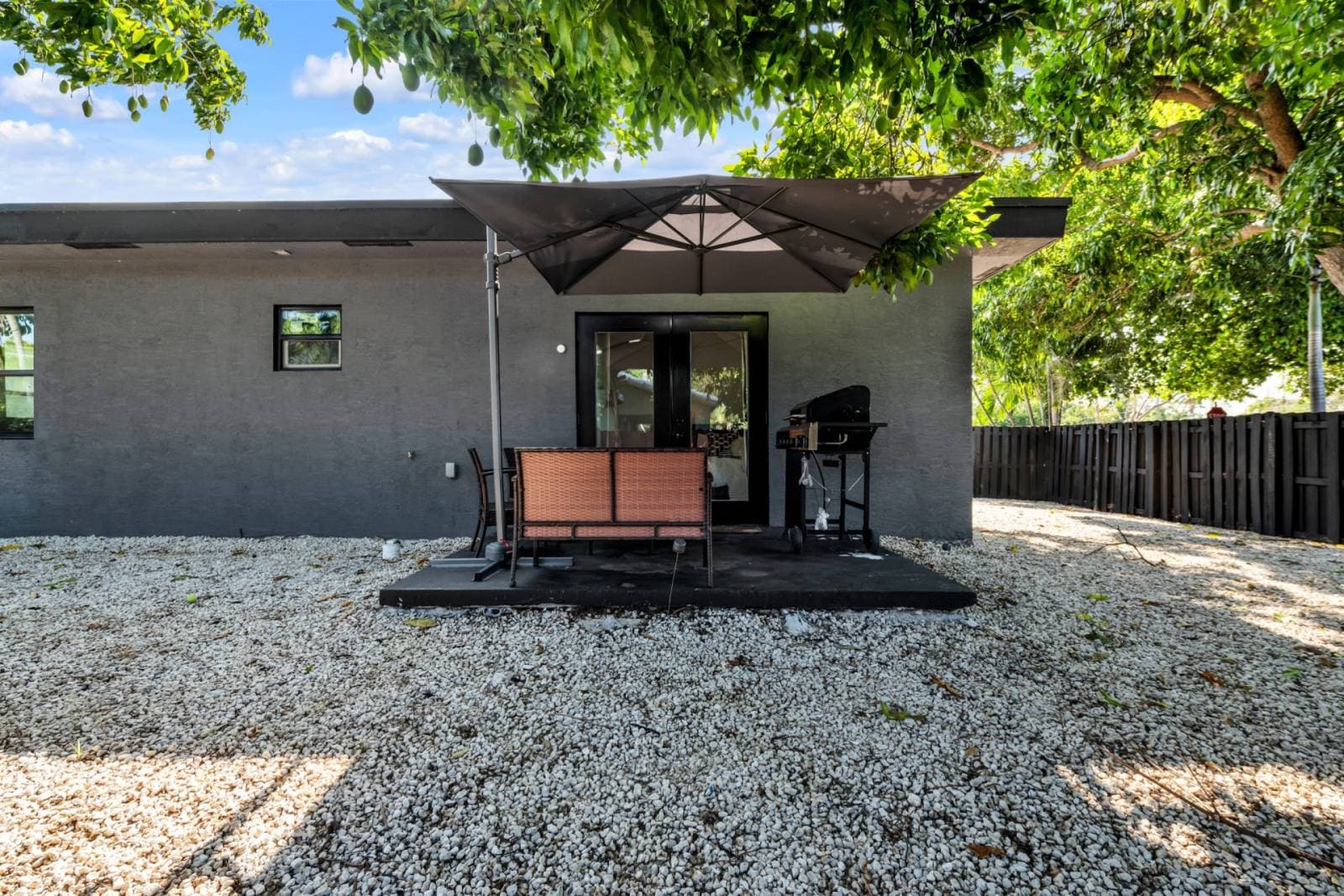 Urban Seaside - Image 13