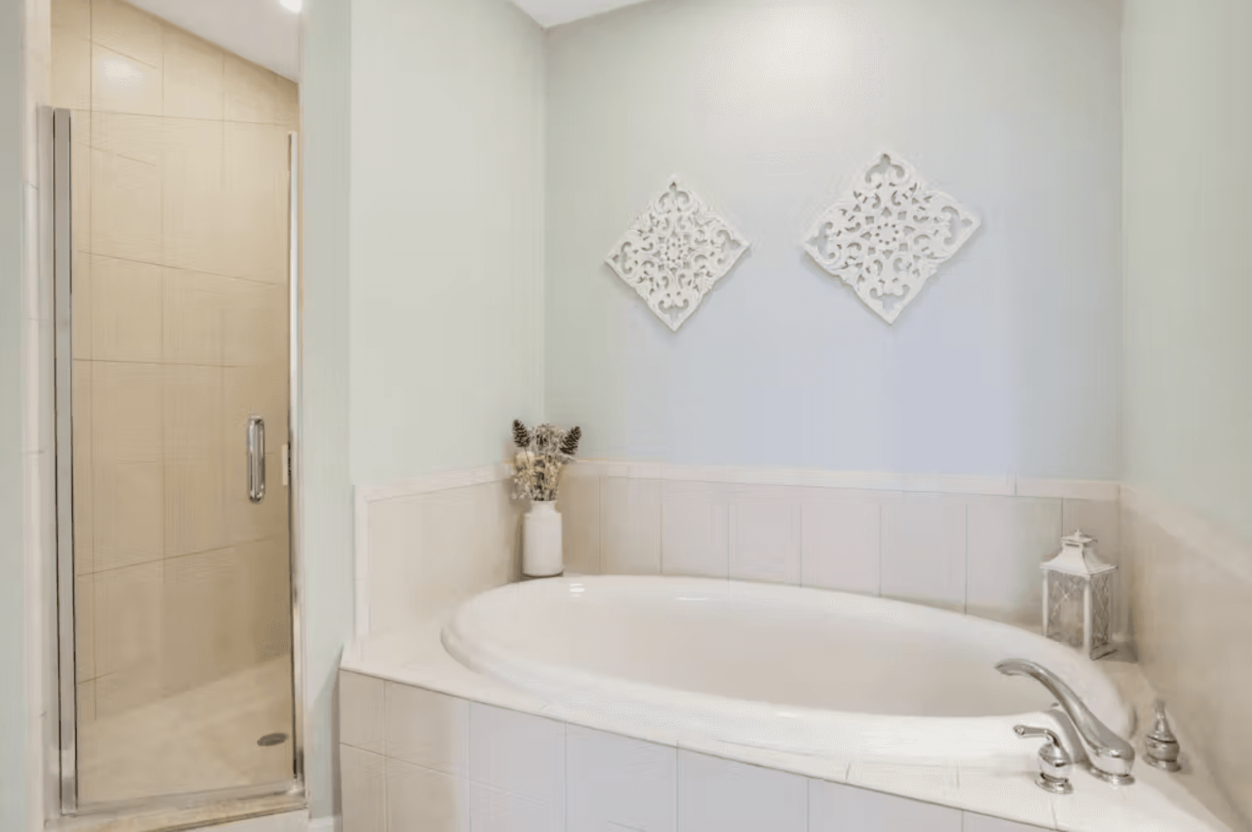 Harborview Grande Residence - Image 17