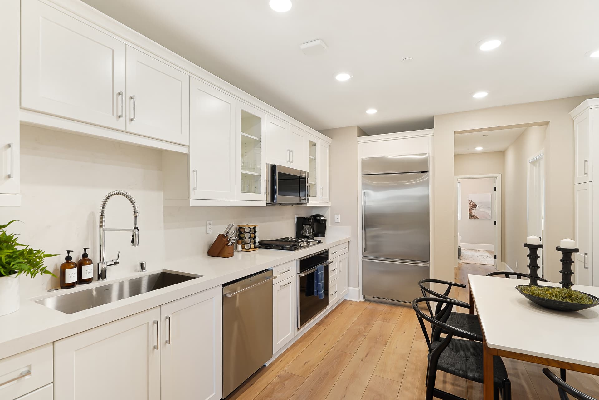 Bayside Cove Getaway - Image 11