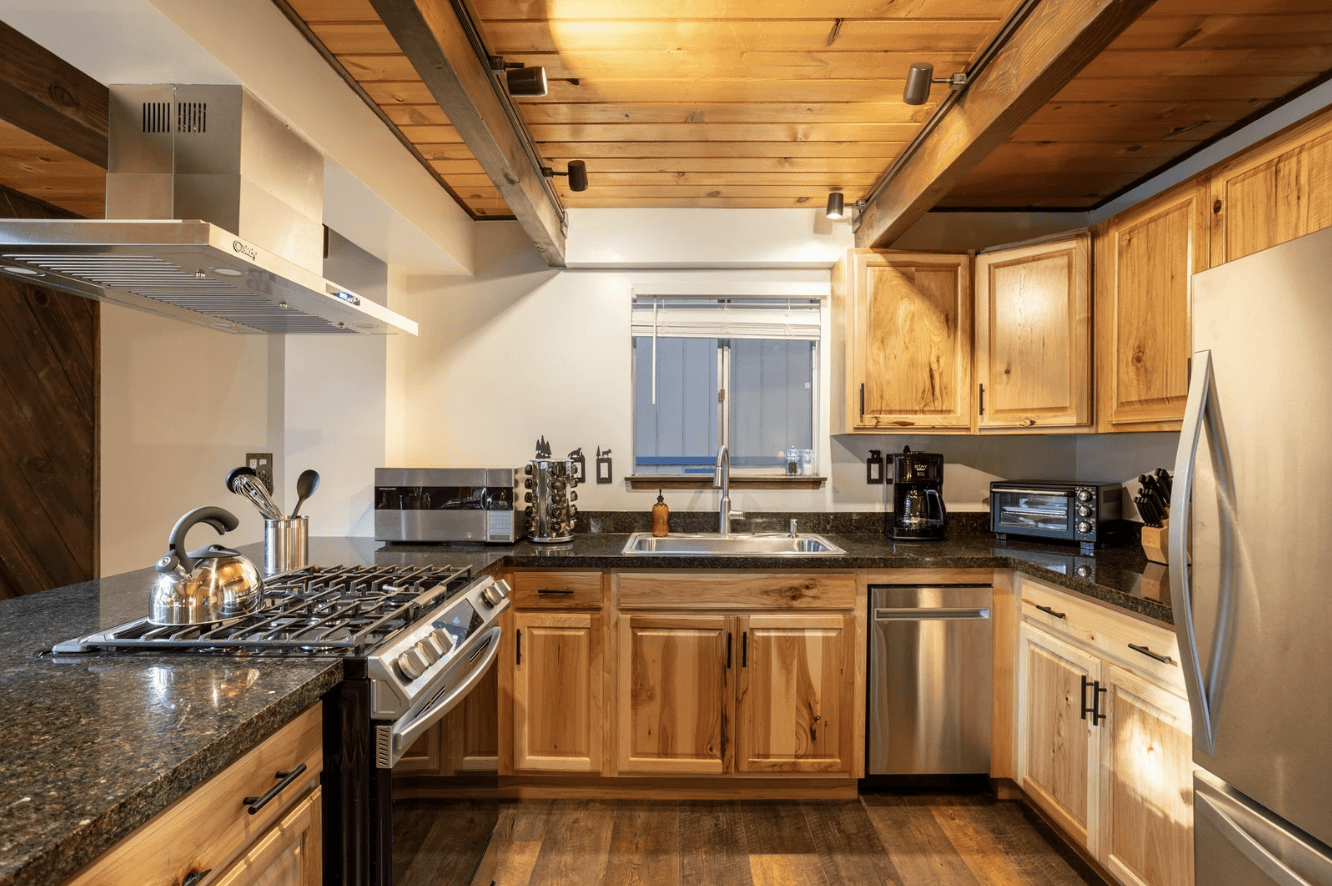 Bear's Lair - Image 10